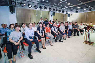 小照片，大時代 尚長榮、蔡金萍、錢程、駱新走進(jìn)天平街道的文化敘事